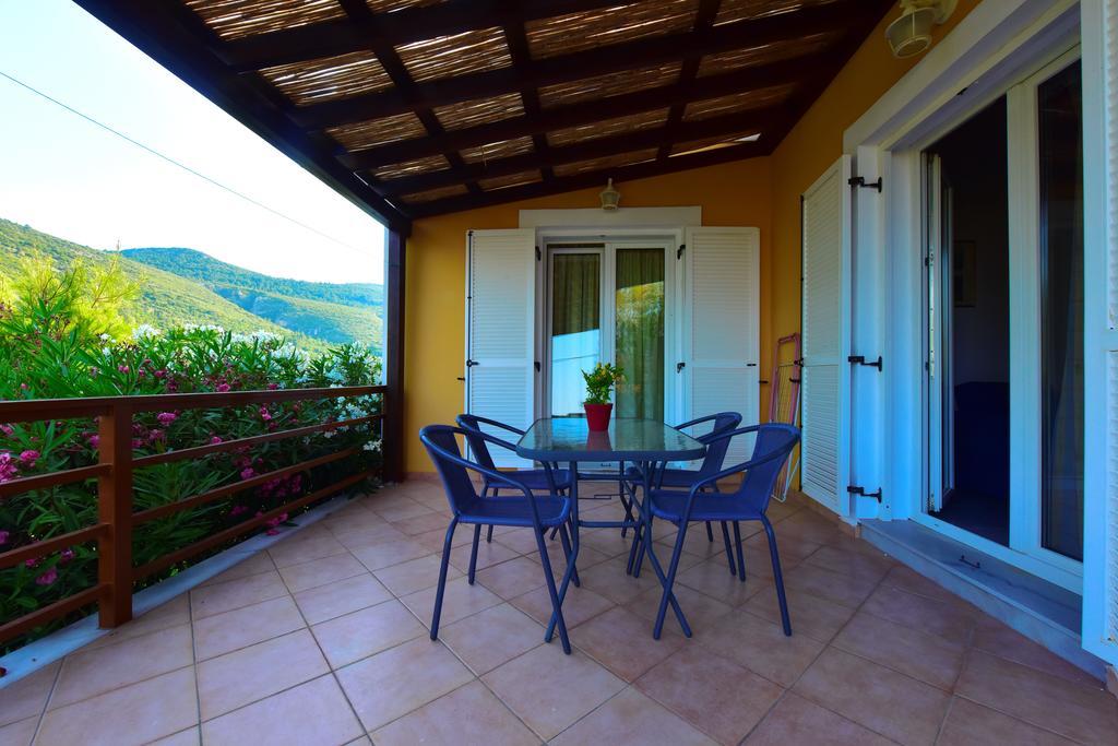 Mouzakis Villas Agia Paraskevi  Esterno foto