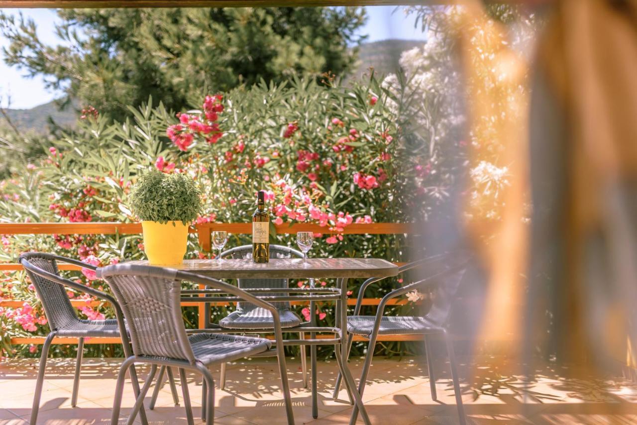 Mouzakis Villas Agia Paraskevi  Esterno foto